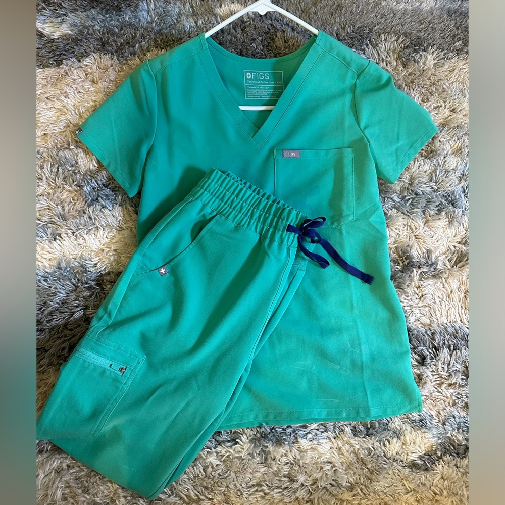 Figs Scrubs set Surgical Green